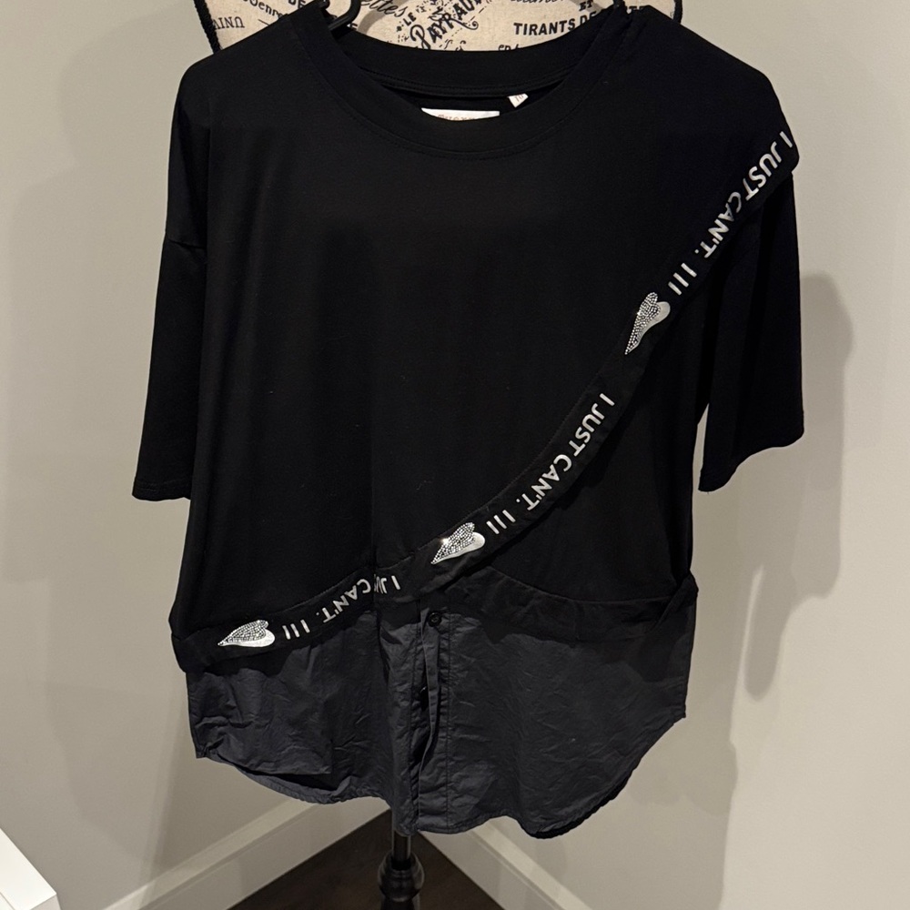 Trendy Black Short Sleeve Women's Top